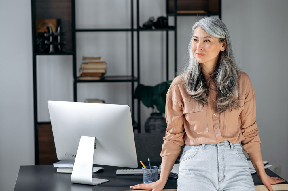 Soft Hairstyles to Highlight Your Natural Grey Hair