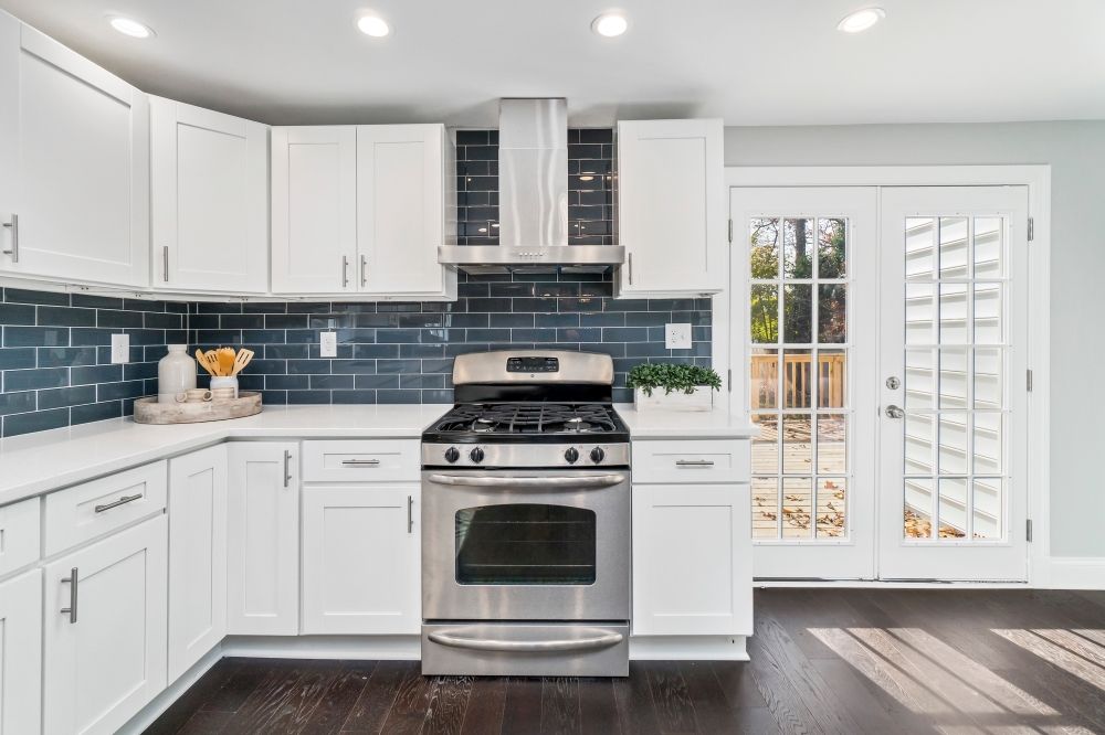 home sales/Shutterstock