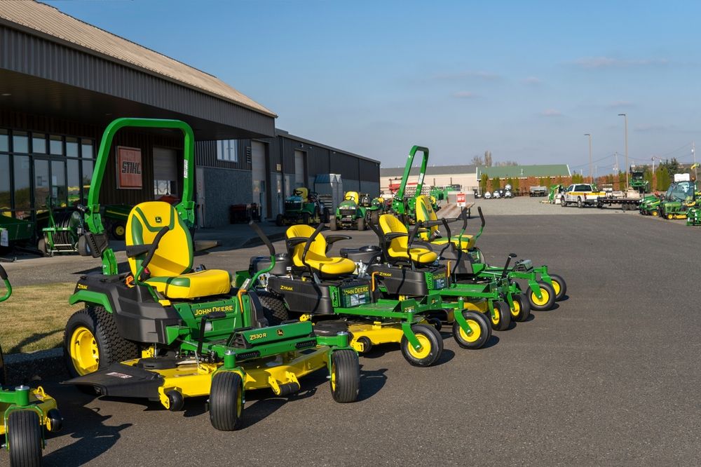 Consider Zero-Turn Mowers for Efficient Lawn Care