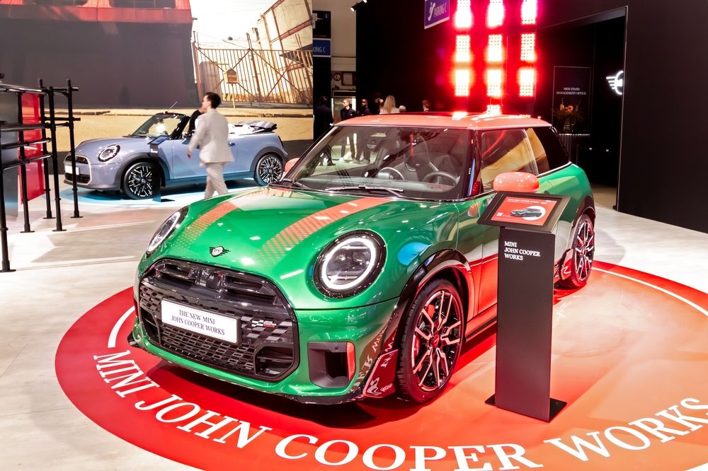 2026 Mini Cooper: Iconic Style, Modern Thrills