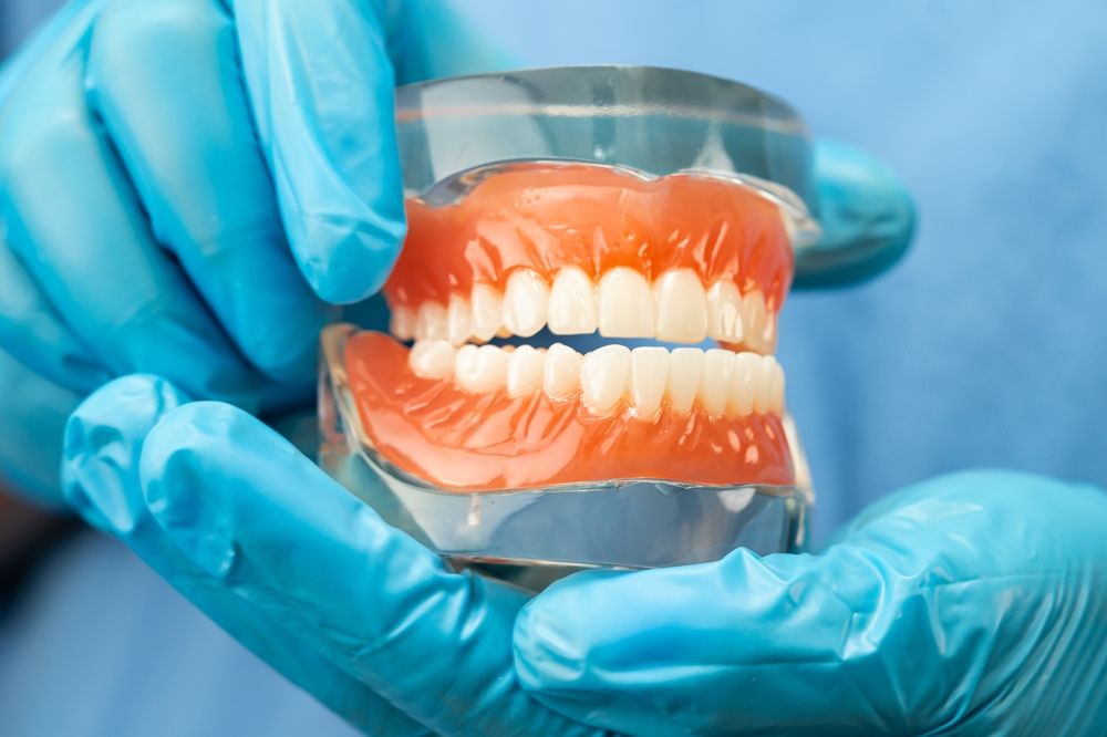 Exploring the World of Same-Day Dentures