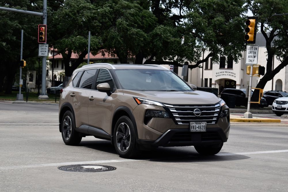 2026 Nissan Rogue SV: Smart, Efficient Everyday SUV